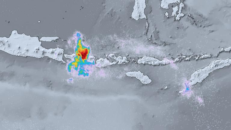 Archiv: Eine Aufnahme vom Umweltsatelliten Sentinel-5P zeigt Schwefeldioxid am Vulkan Mount Agung auf der Insel Bali, aufgenommen am 27.11.2017