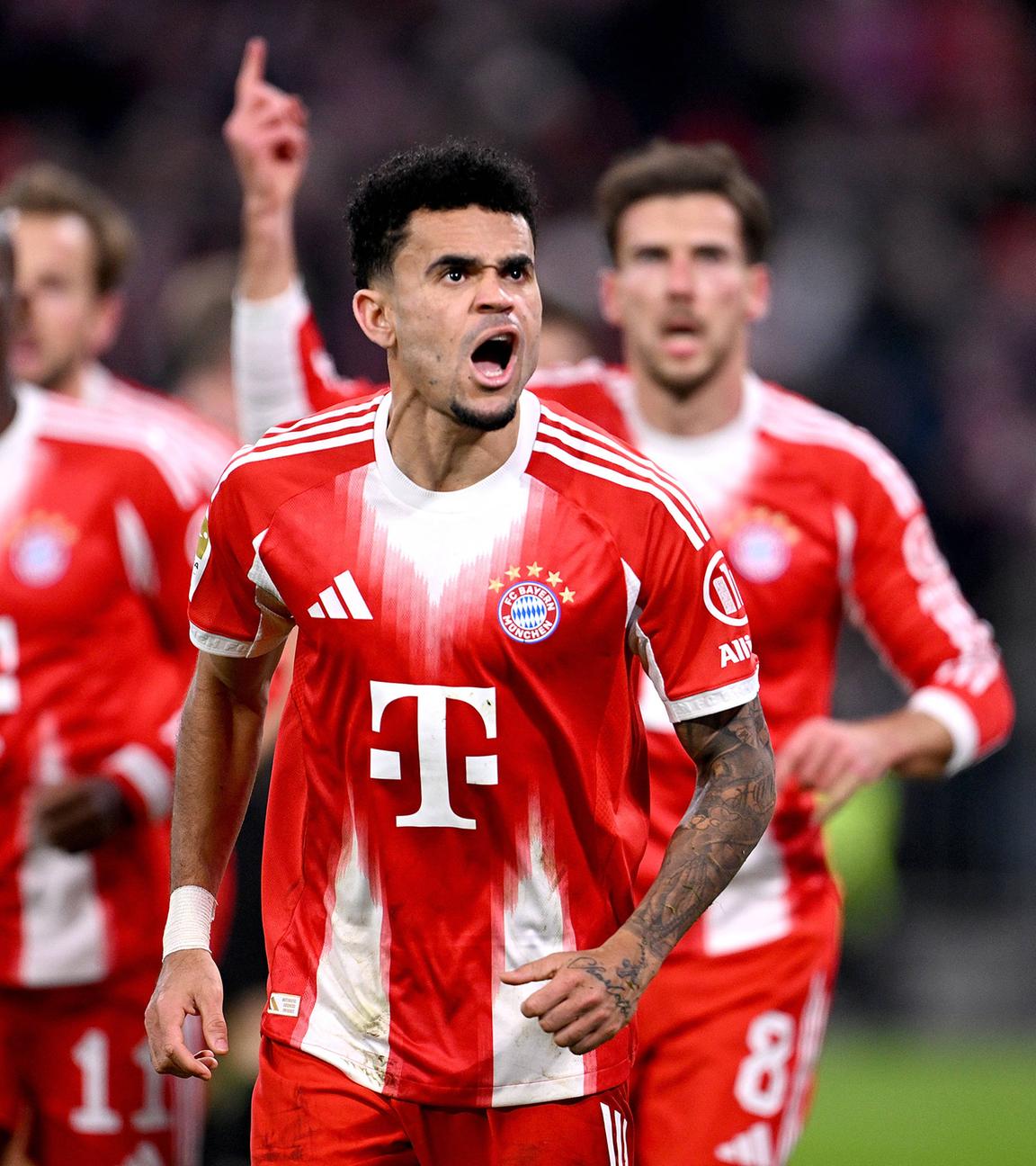 Luis Diaz jubelt nach seinem Treffer zum 2:1 im Bundesligaspiel gegen den FC Sankt Pauli