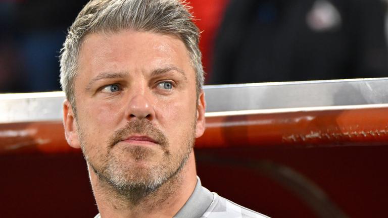 Trainer Lukas Kwasniok des 1. FC Köln. (Archiv)