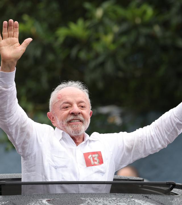 Brazilians vote in presidential runoff election