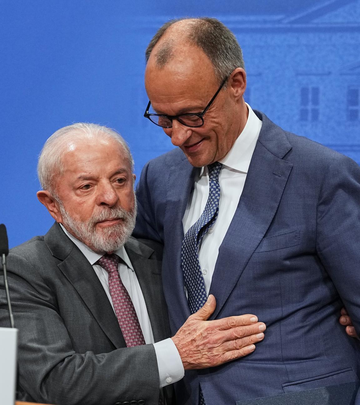 Bundeskanzler Friedrich Merz (rechts) und der brasilianische Präsident Luiz Da Silva bei den deutsch-brasilianischen Regierungskonsultationen