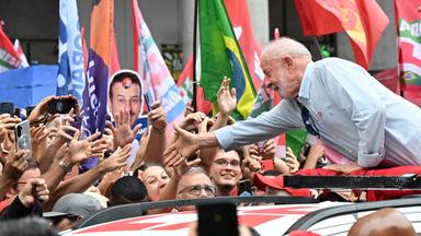Lula führt Wahlkampfmarsch in Rio de Janeiro an