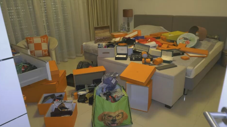 Handtaschenraub: Schaden über Tausende Euro