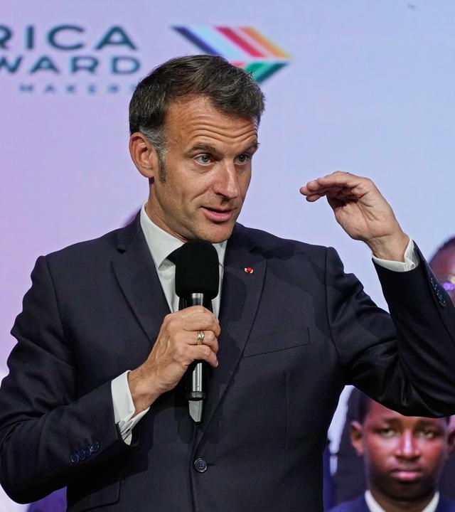 Frankreichs Präsident Emmanuel Macron spricht bei der Jugendsitzung «Africa Forward, Creation in Motion» während des Gipfeltreffens «Africa Forward» an der Universität von Nairobi
