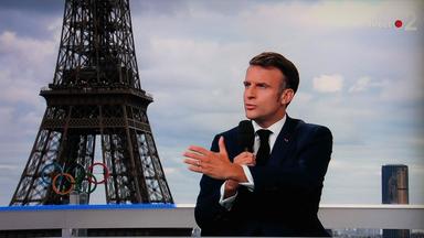 Macron in Fernsehstudio