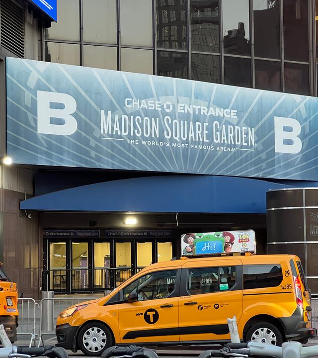 Blick auf einen Eingang am Madison Square Garden.