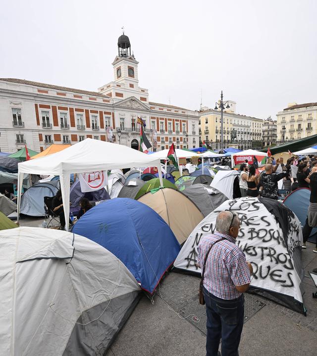 Das Protestlager in Madrid besteht fort, während die Wohnungskrise Empörung auslöst