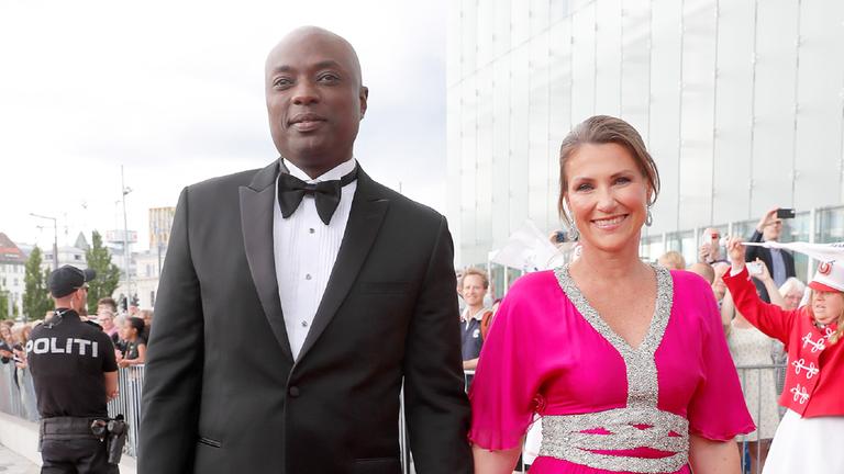 Die norwegische Prinzessin Märtha Louise mit ihrem Verlobten Durek Verrett.