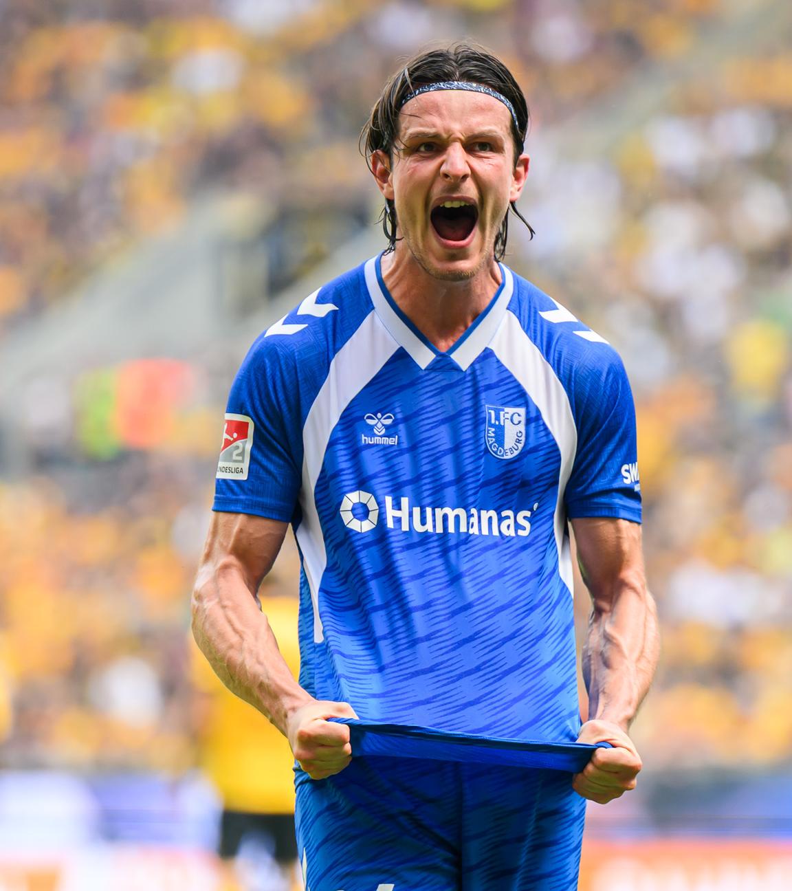 Jean Hugonet (1. FC Magdeburg) jubelt nach seinem Tor zum 0:1. 