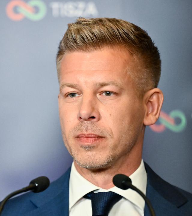 Sulyok muss die Verfassungsänderung unterschreiben - für den Fall der Weigerung droht Magyar ihm mit einem Amtsenthebungsverfahren.