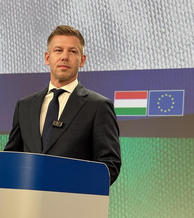 9.05.2026, Belgien, Brüssel: Péter Magyar, Ministerpräsident von Ungarn, nimmt an einem Presse-Statement nach einem Treffen mit Ursula von der Leyen, EU-Kommissionspräsidentin, in Brüssel teil.