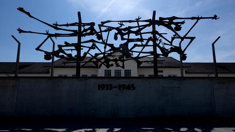 Das internationale Mahnmal auf dem Gelände der KZ-Gedenkstätte Dachau