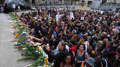 Mahnwache für den verstorbenen Cambridge-Professor Jason Arday, aufgenommen am 17.08.2026 in London