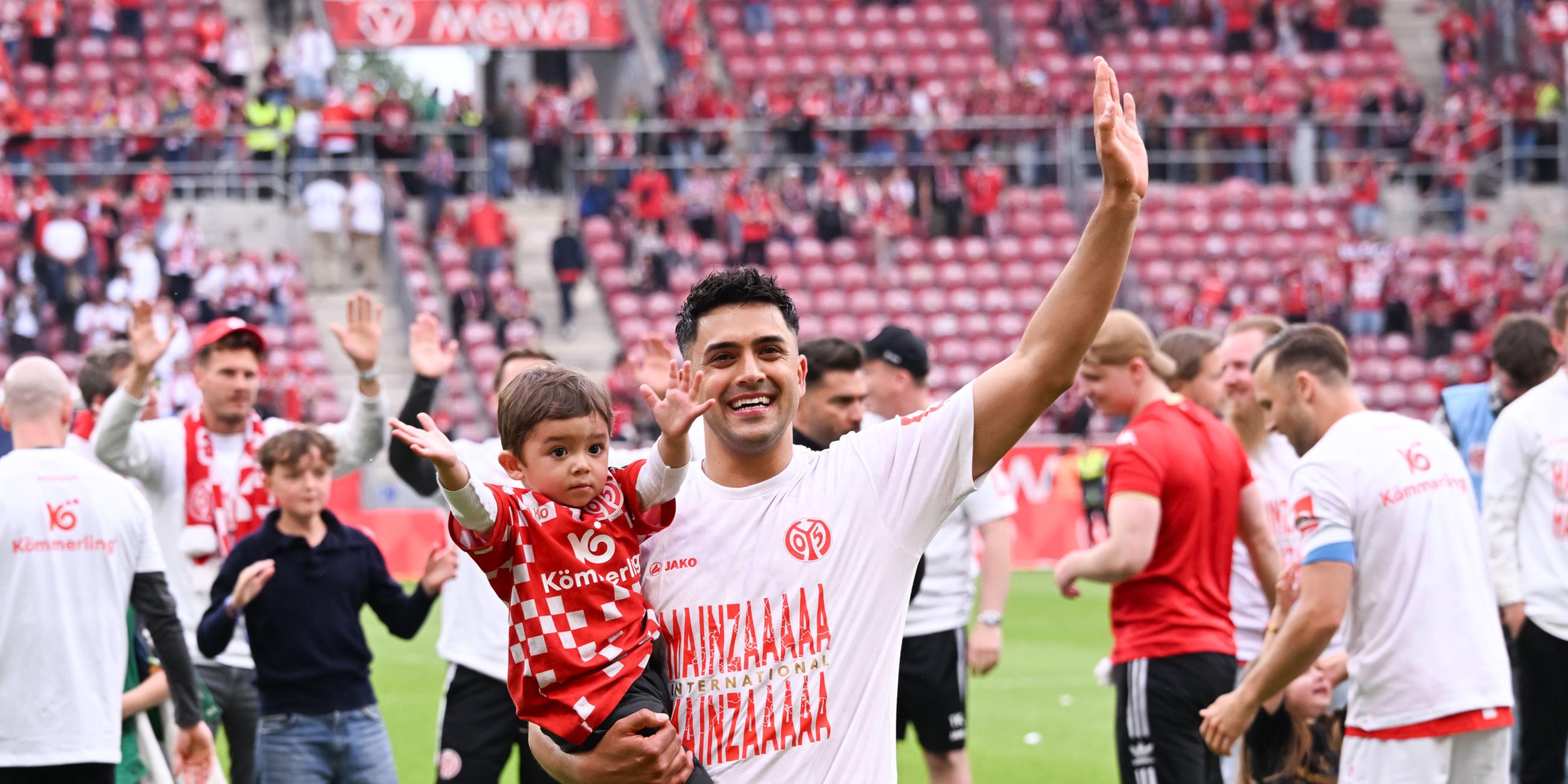  Nadiem Amiri nach dem 1. Bundesliga Spiel gegen Bayer Leverkusen am 17.05.2025.