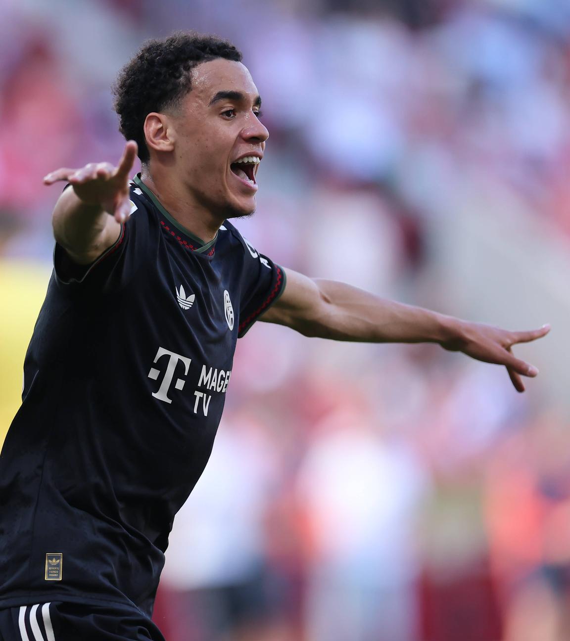 Jamal Musiala (FC Bayern München) jubelt. 