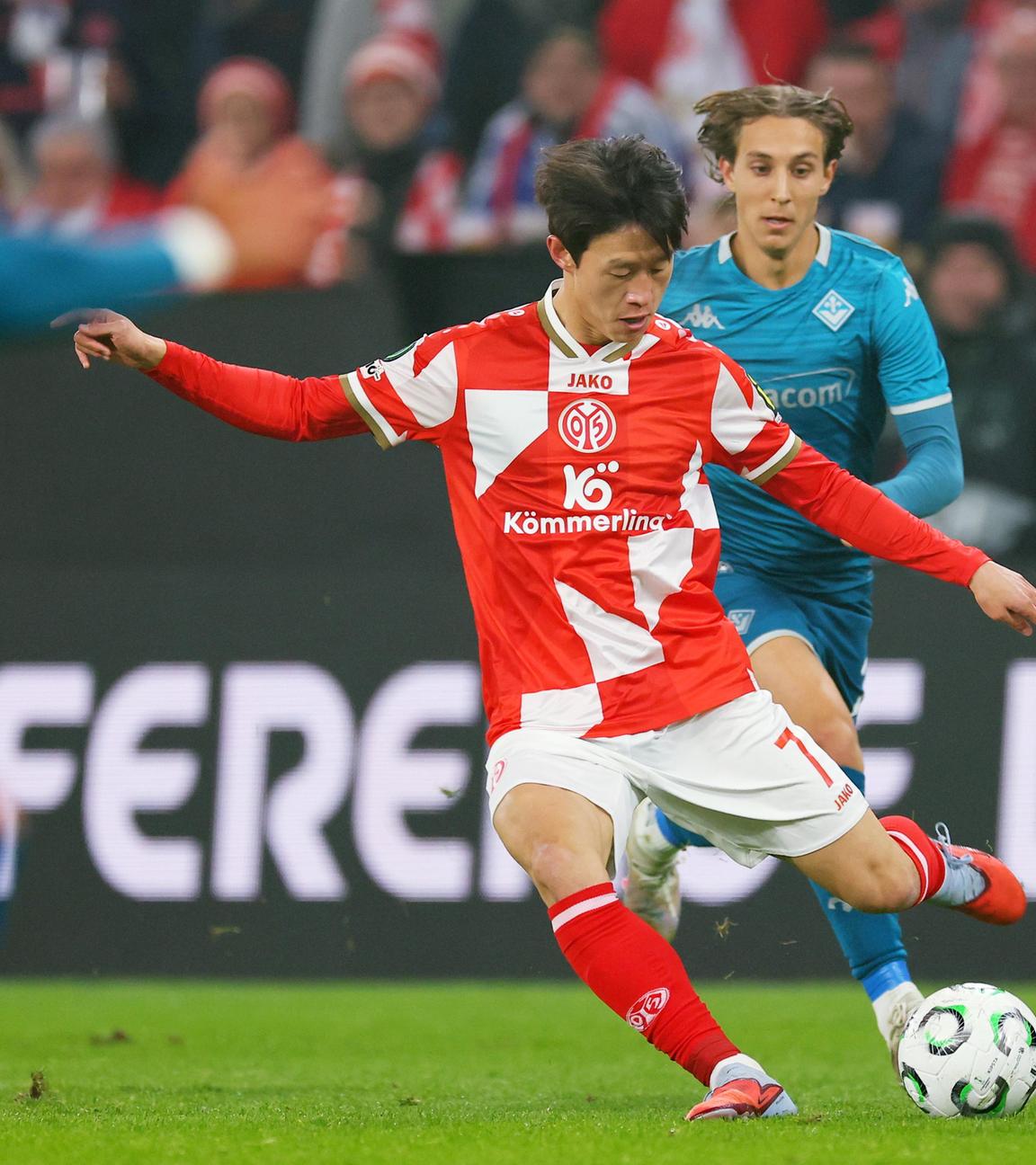 Mainzer Jae Sung Lee trifft gegen Florenz zum Sieg