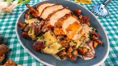 Maishähnchen mit cremiger Pfifferling-Sauce