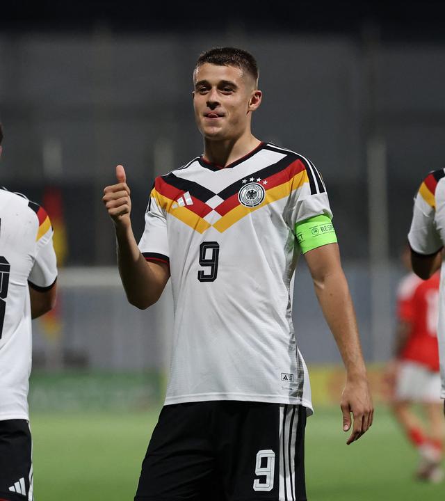 Malta, Attard: Fußball, U21 Männer, EM-Qualifikation, Malta - Deutschland, Gruppe F, Spieltag 9, in Attard, Nicolo Tresoldi (Deutschland) jubelt nach einem seiner Tore.