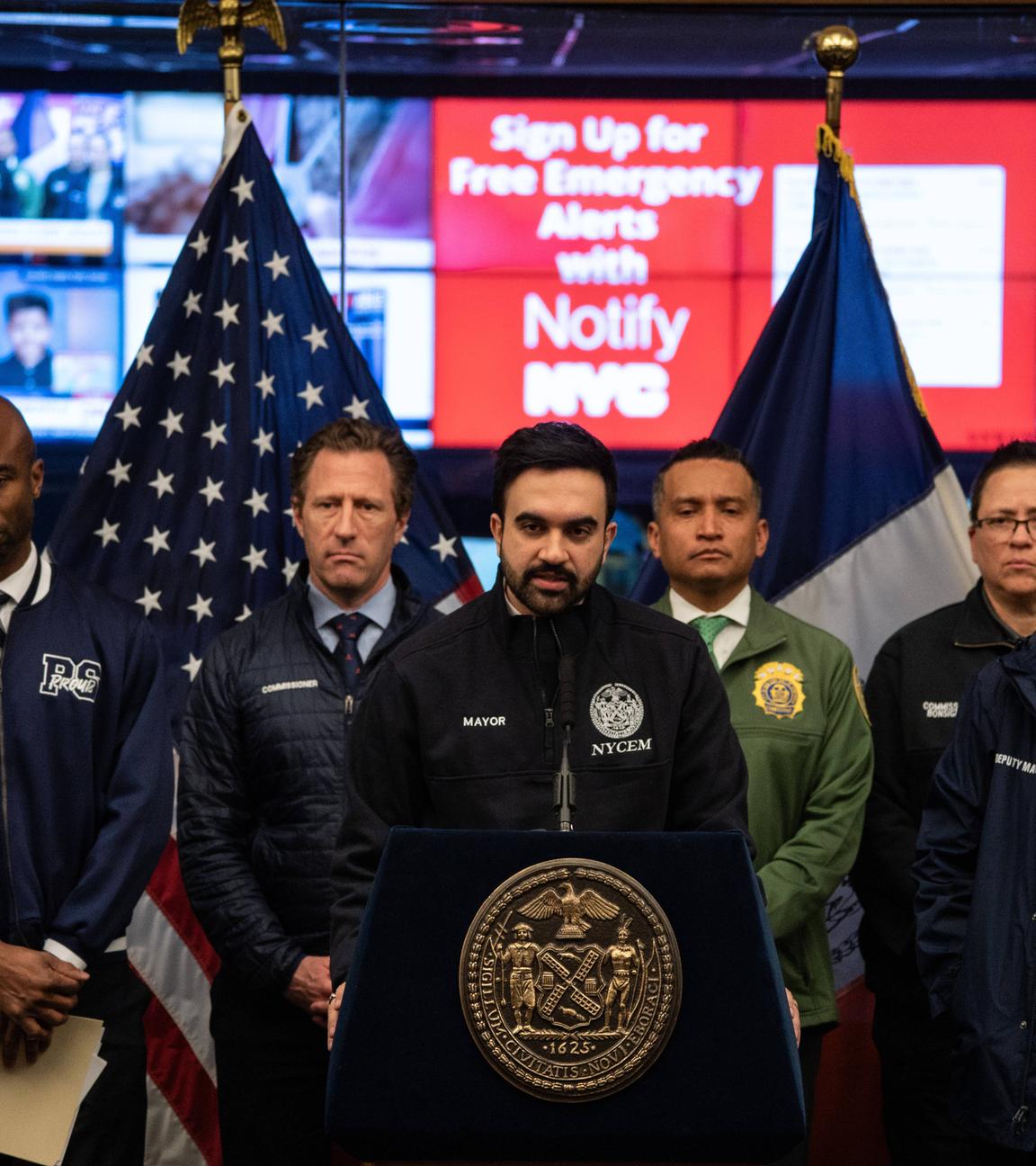 Zohran Mamdani warnt vor aufkommendem Schneesturm