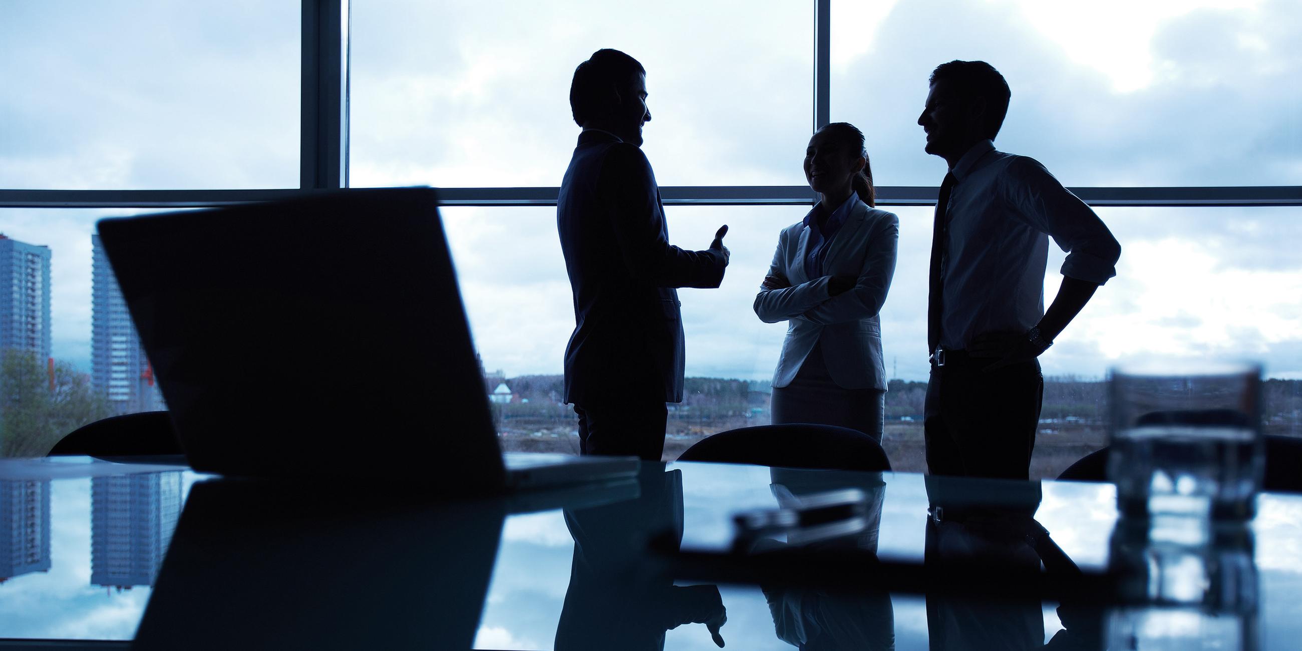 Geschäftsleute und Manager im Büro