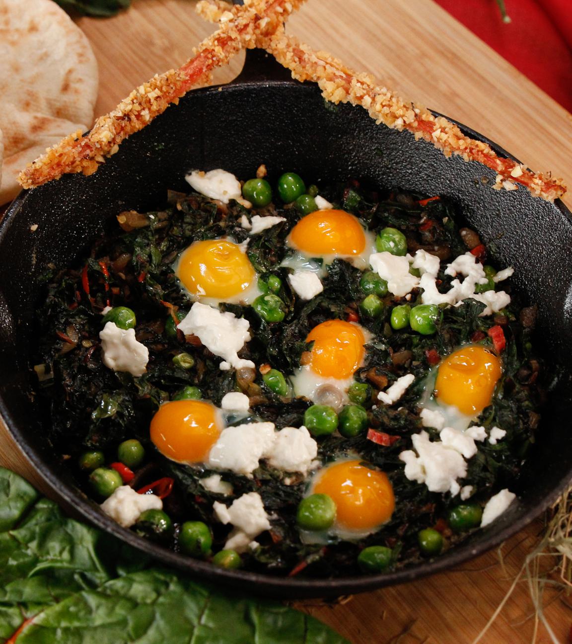 Mangold-Shakshuka mit Wachteleiern