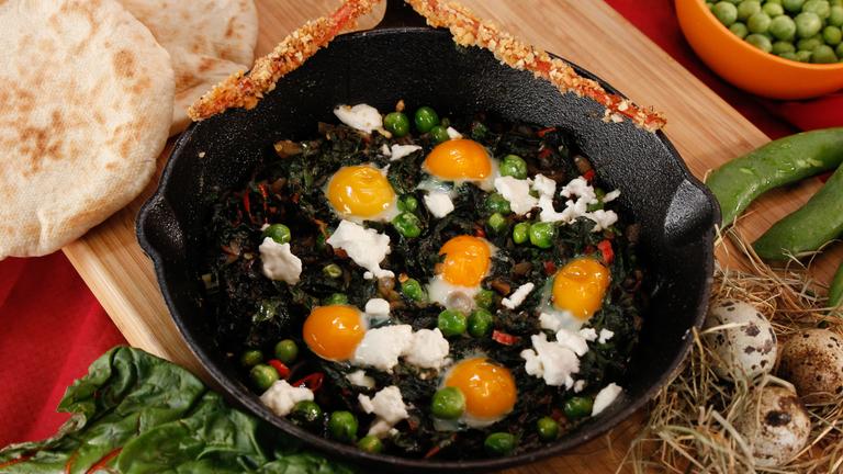 Mangold-Shakshuka mit Wachteleiern