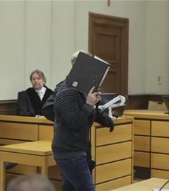 Messerattacke: Mann nun vor dem Gericht