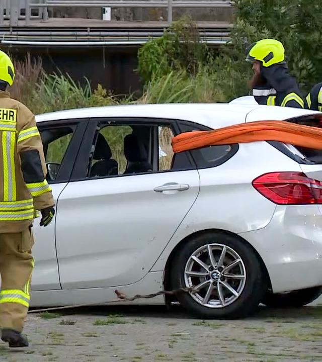 84-jähriger Mann ertrinkt bei Auto-Rettung
