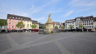 Marktplatzbrunnen und Marktplatz in Mannheim