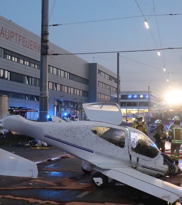 Flugzeug in Stadtgebiet von Mannheim notgelandet