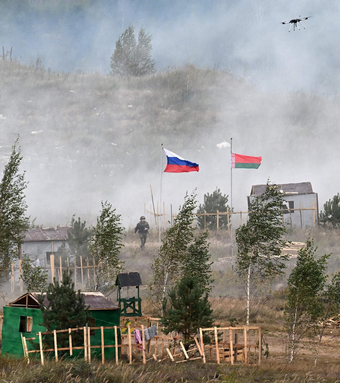 Soldaten bei dem russisch-belaurssischen Manöver.