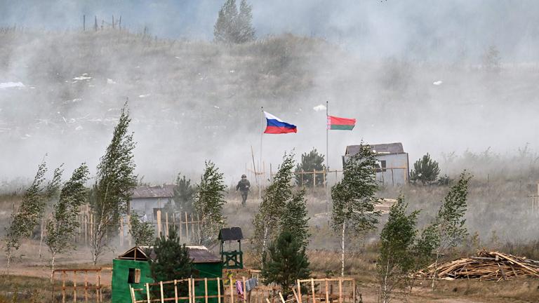 Soldaten bei dem russisch-belaurssischen Manöver.
