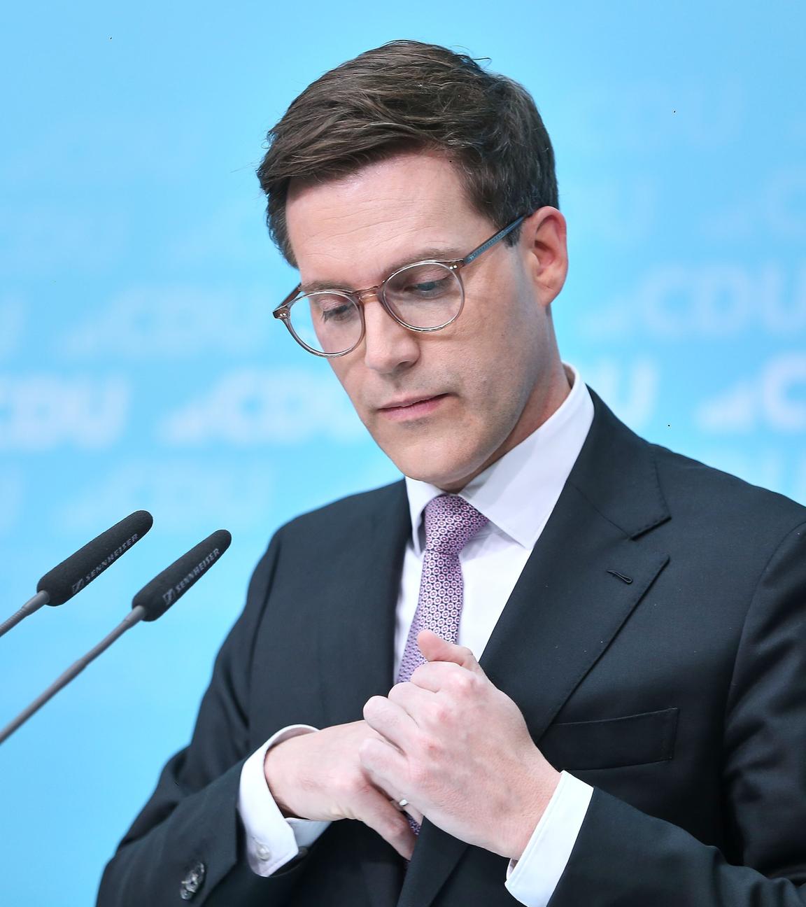 Manuel Hagel bei einer Pressekonferenz im Konrad-Adenauer-Haus.