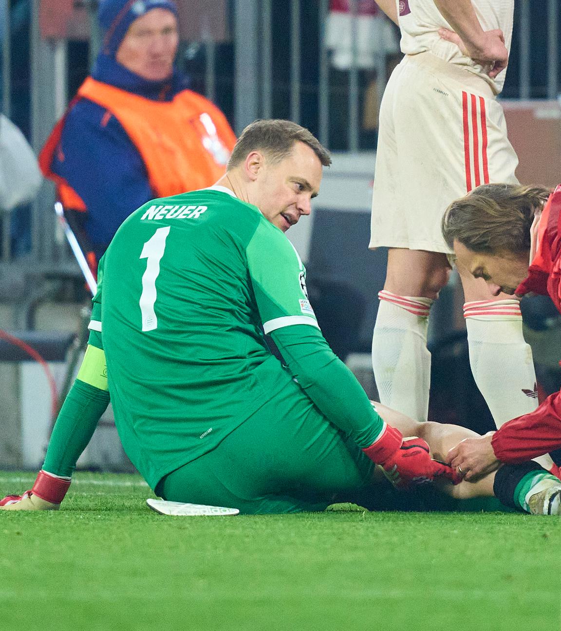 Bayern-Torwart Manuel Neuer musste angeschlagen raus