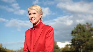 Die Ministerpräsidentin von Mecklenburg-Vorpommern und Spitzenkandidatin der Sozialdemokratischen Partei (SPD), Manuela Schwesig, am 18.09.2026 bei einer Wahlkampfveranstaltung in Warnemünde.