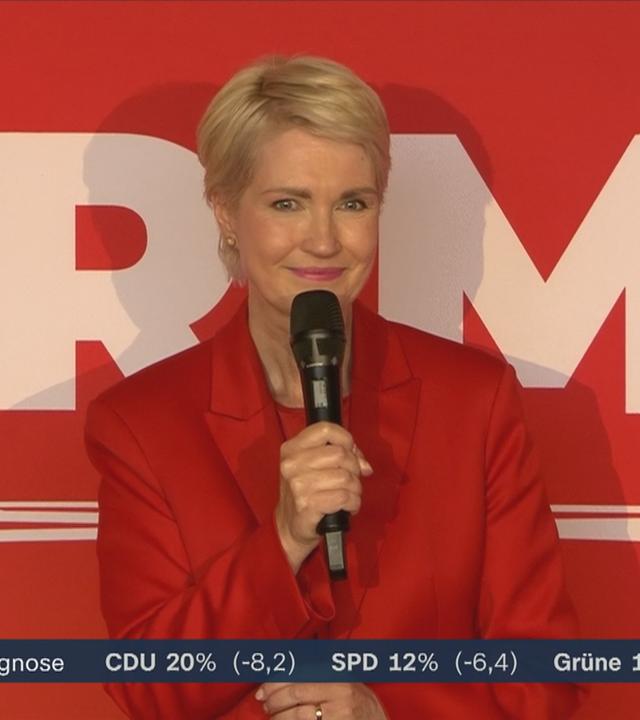 SPD-Spitzenkandidatin und Ministerpräsidentin Manuela Schwesig mit einer Reaktion zur Landtagswahl in Mecklenburg-Vorpommern.