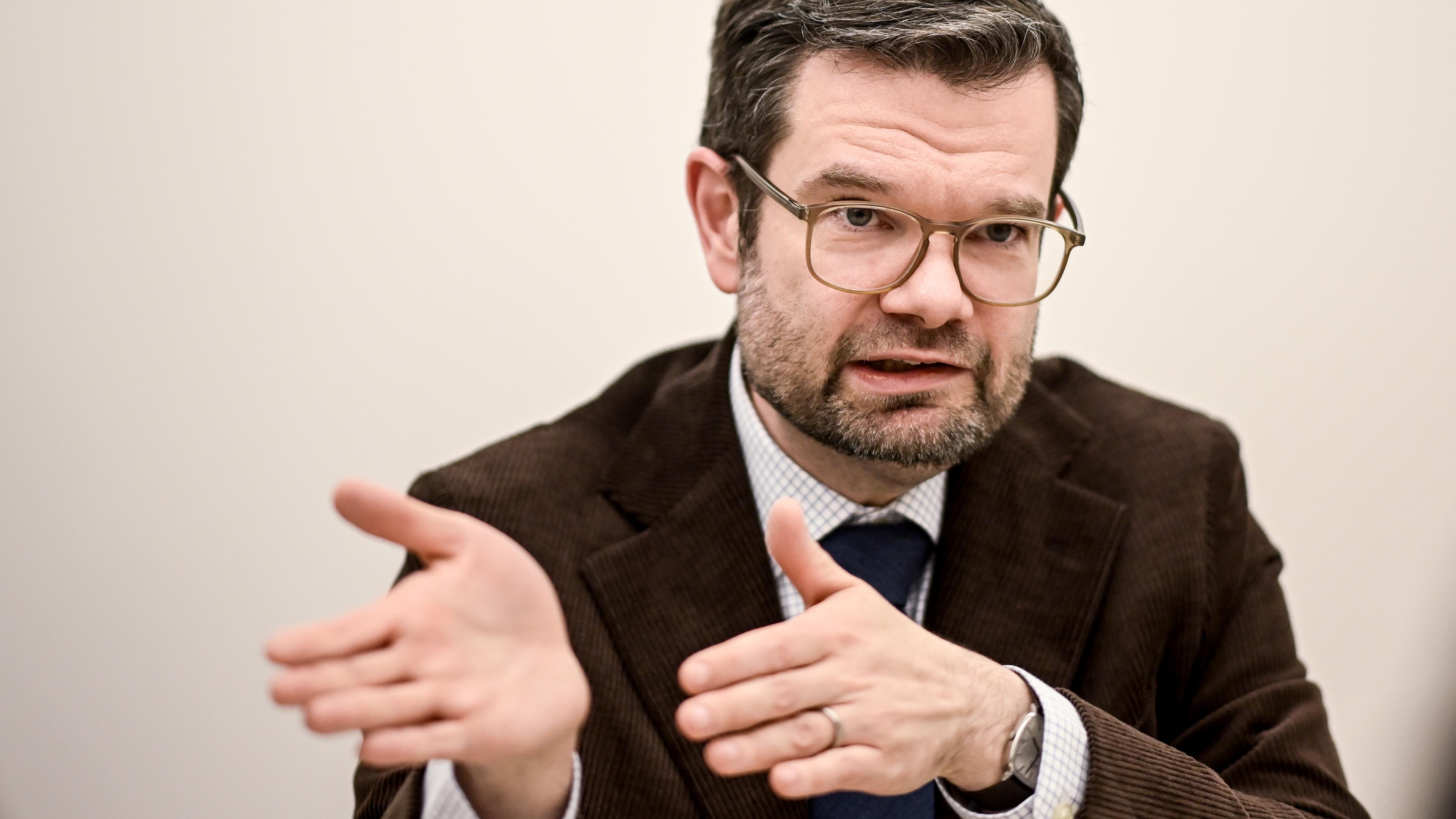 Bundesjustizminister Marco Buschmann während eines Interviews in Berlin.
