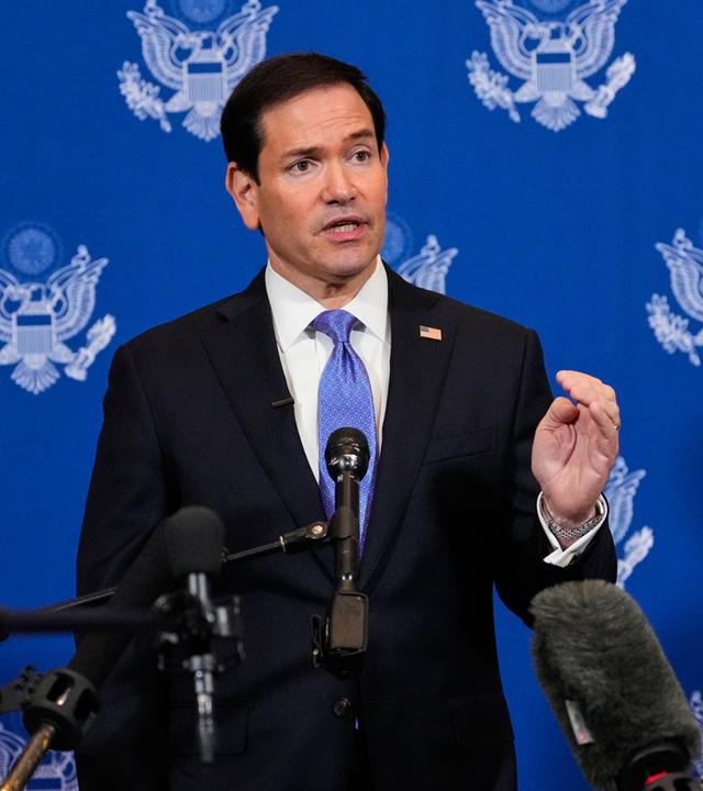 Der US-Außenminister Marco Rubio spricht zu Vertretern der Presse nach einem Treffen mit dem Russischen Außenminister Sergey Lavrov am 23.09.2026.