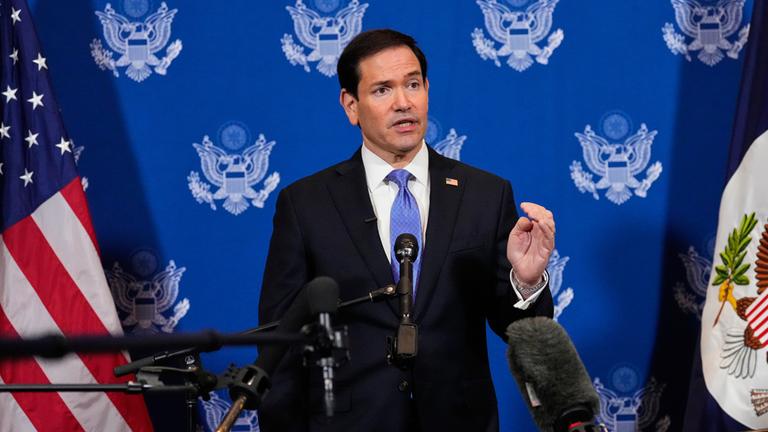 Der US-Außenminister Marco Rubio spricht zu Vertretern der Presse nach einem Treffen mit dem Russischen Außenminister Sergey Lavrov am 23.09.2026.