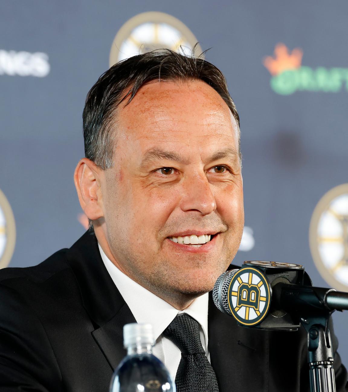 Der neue Cheftrainer der Boston Bruins, Marco Sturm, spricht. 
