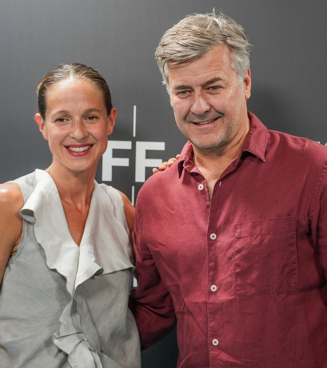 Lisa Bitter und Marcus Mittermeier auf dem roten Teppich beim 31. Bernd Burgemeister Fernsehpreis am 28.06.2026 im Gloriapalast in München