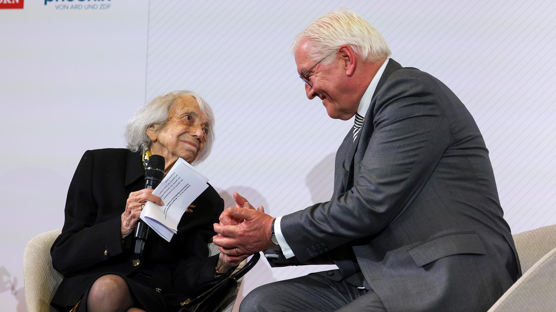 Margot Friedländer und Frank-Walter Steinmeier