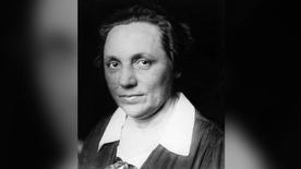 Marie Juchacz, activista por los derechos de las mujeres y la política social del SPD, alrededor de 1930.