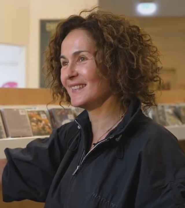 Schauspielerin Marie-Lou Sellem, Hauptfigur im neuen ZDF-Krimi Frankfurt Mord, unterwegs in Berlin.