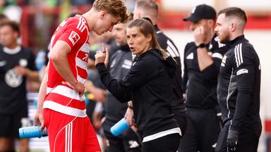 Marie-Louise Eta verliert Debüt als Trainerin von Union