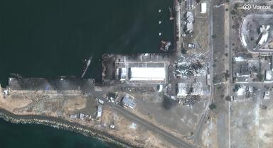 Esta imagen satelital proporcionada por Vantor muestra una descripción general de los barcos y estructuras destruidos en la Base Naval de Konarak en Irán el 1 de marzo de 2026.