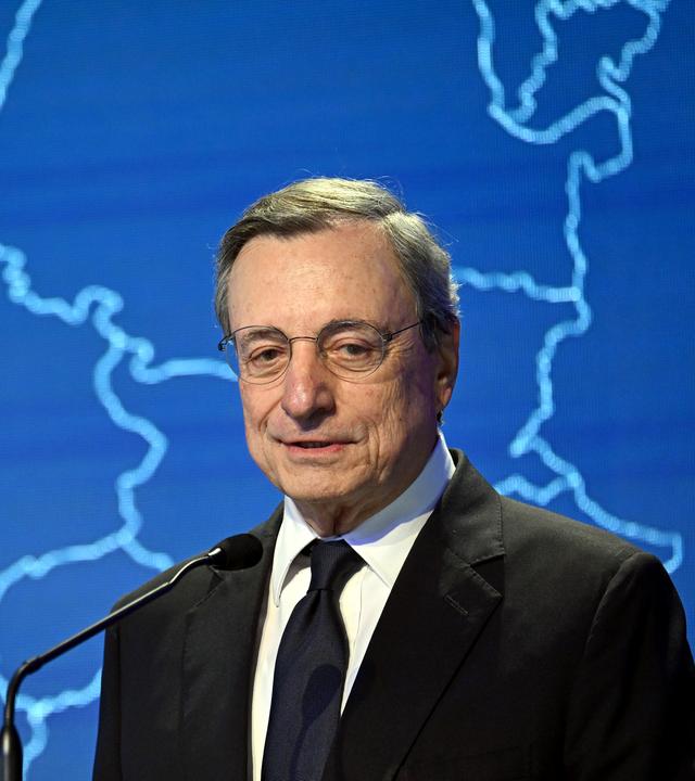 13.05.2026, Nordrhein-Westfalen, Aachen: Mario Draghi, ehemaliger Präsident der Europäischen Zentralbank, spricht beim Karlspreis-Forum.