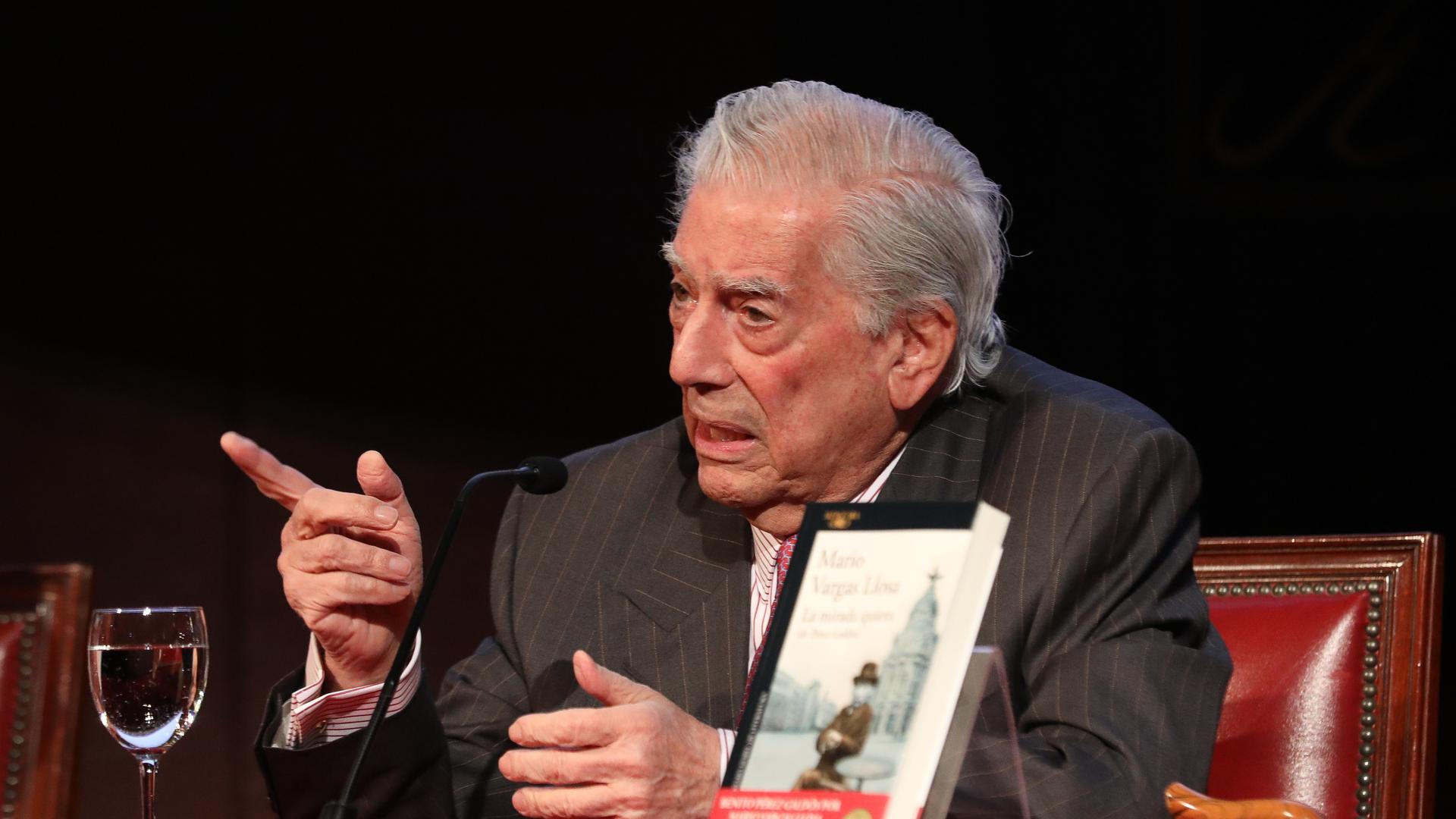 Mario Vargas Llosa, peruanisch-spanischer Schriftsteller und Literatur-Nobelpreisträger von 2010, stellt sein Buch «La mirada quieta (de Perez Galdos)» in Madrid vor