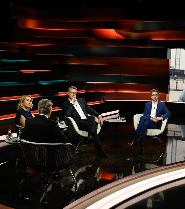 Markus Lanz vom 10. Juni 2026: Ines Schwerdtner, Markus Lanz, Markus Blume, Veit Medick, Elmar Theveßen