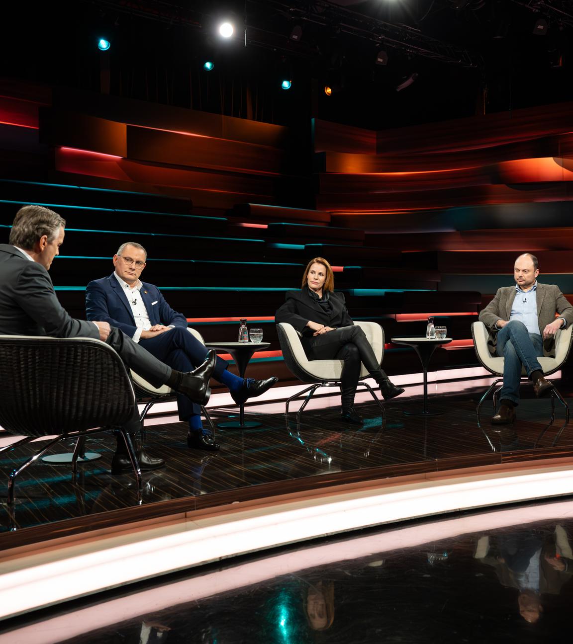 Markus Lanz vom 11. November 2025: Markus Lanz, Tino Chrupalla, Florence Gaub, Wladimir Kara-Mursa, Justus Bender